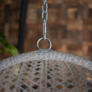 best-outdoor-furniture-Outdoor Hanging Pod Chair