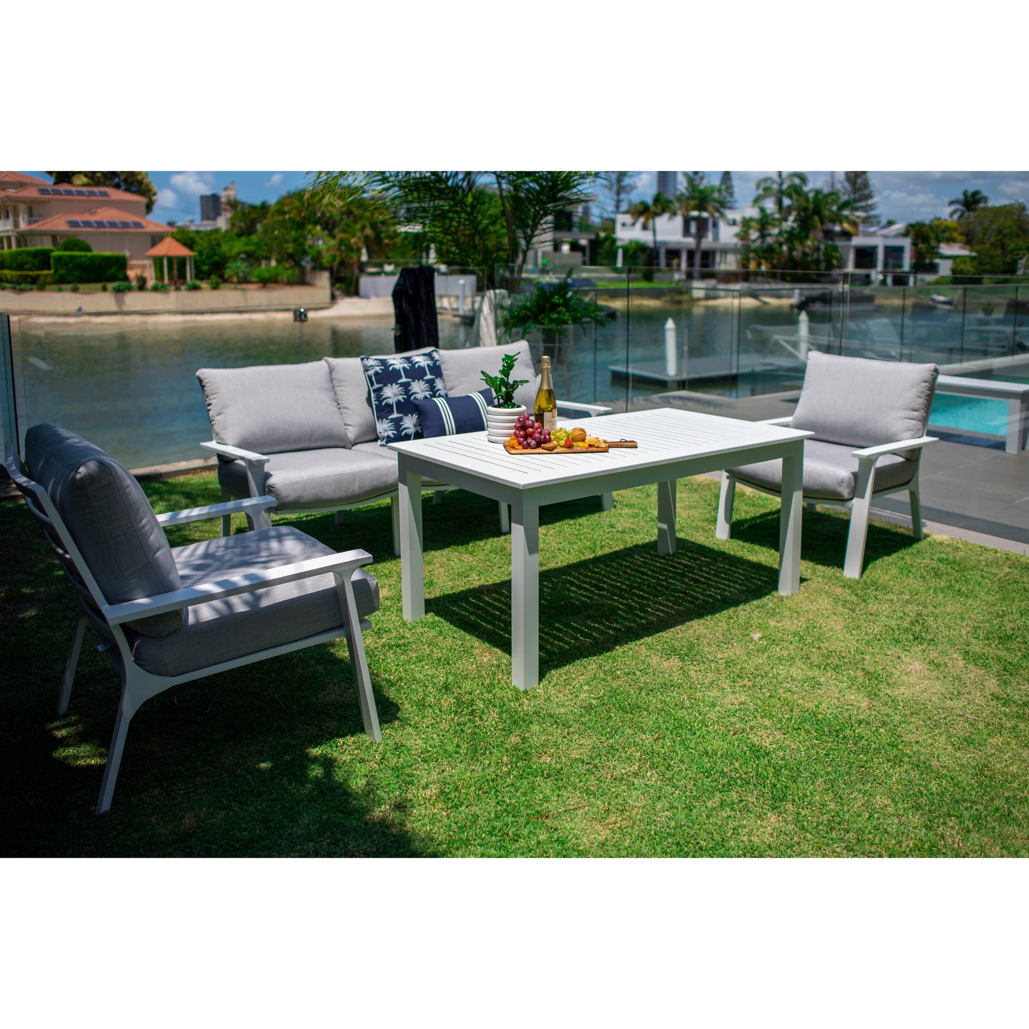 best-outdoor-furniture-Bermuda 3 - 4pce Low Dining Lounge Setting (Sunbrella Fabric)