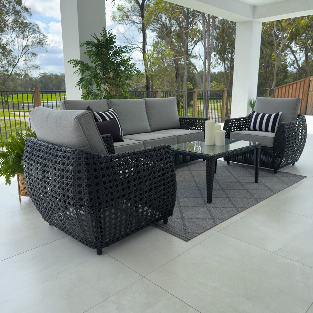 best-outdoor-furniture-Voyage 3 - 4pce - Black/Grey Outdoor Lounge Setting