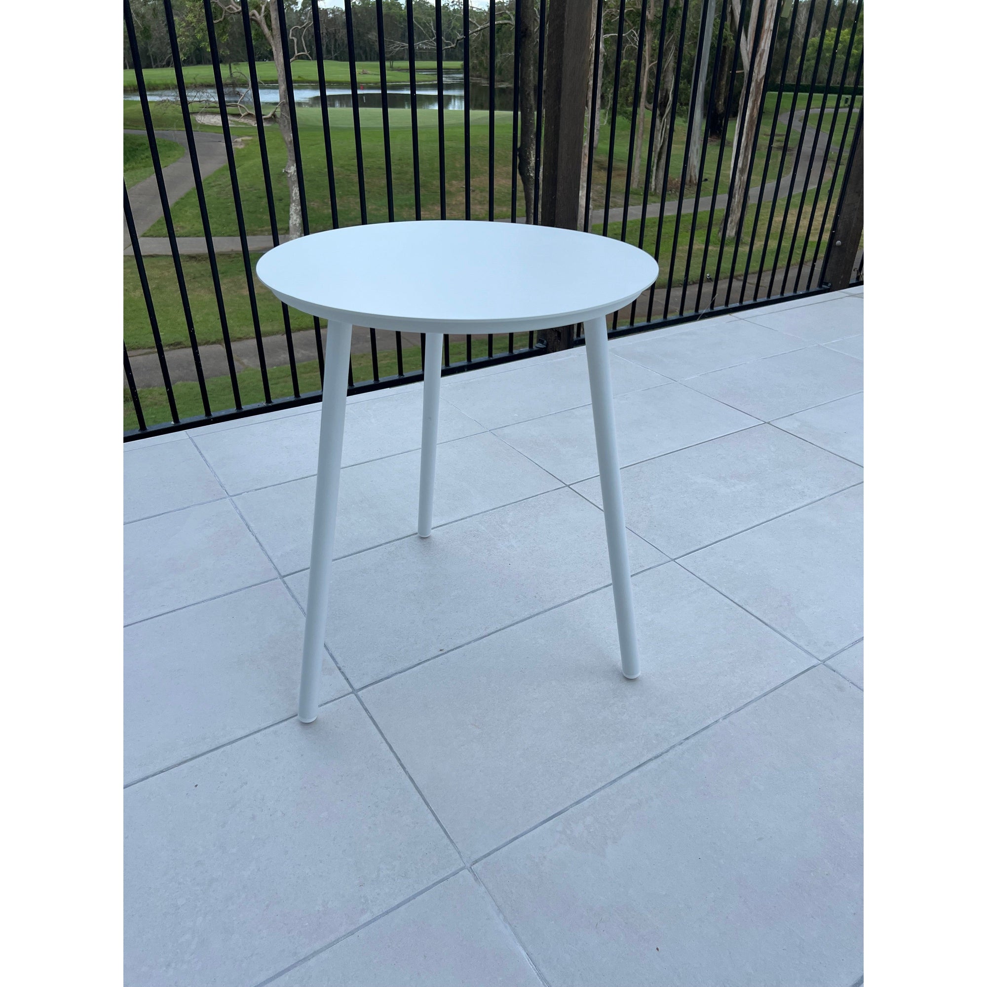 best-outdoor-furniture-Solid Alum Rnd Side Table 45cm