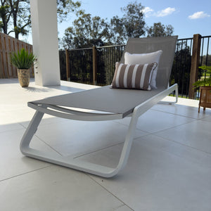 best-outdoor-furniture-Miami - Outdoor Sun Lounge